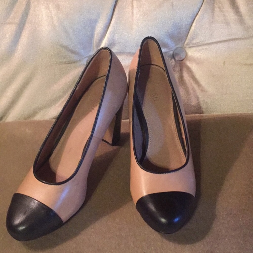 Beautiful FOSSIL pumps - Picture 2 of 6
